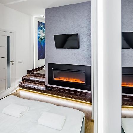 Royal Premier Apartment Лвив Екстериор снимка