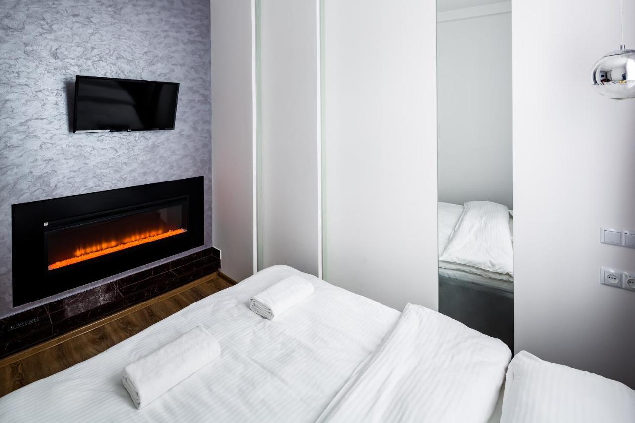 Royal Premier Apartment Лвив Екстериор снимка