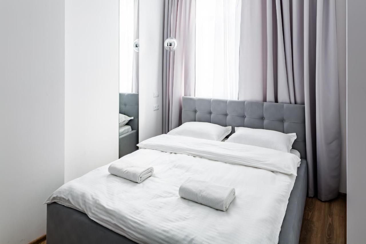 Royal Premier Apartment Лвив Екстериор снимка