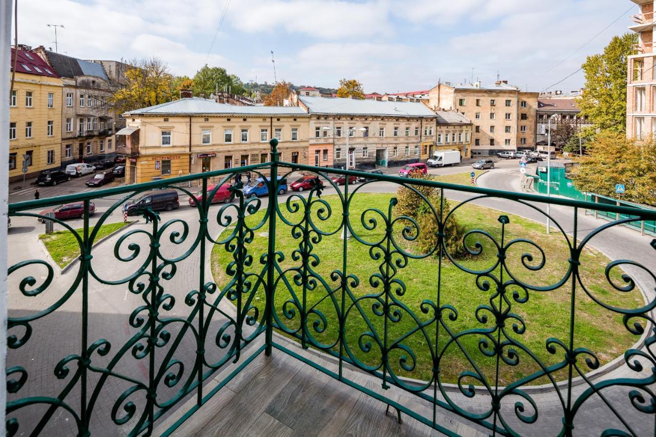 Royal Premier Apartment Лвив Екстериор снимка