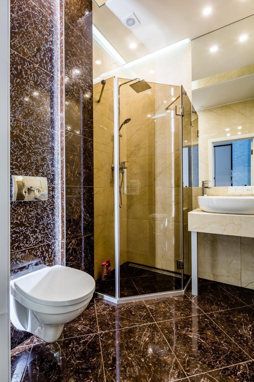 Royal Premier Apartment Лвив Екстериор снимка