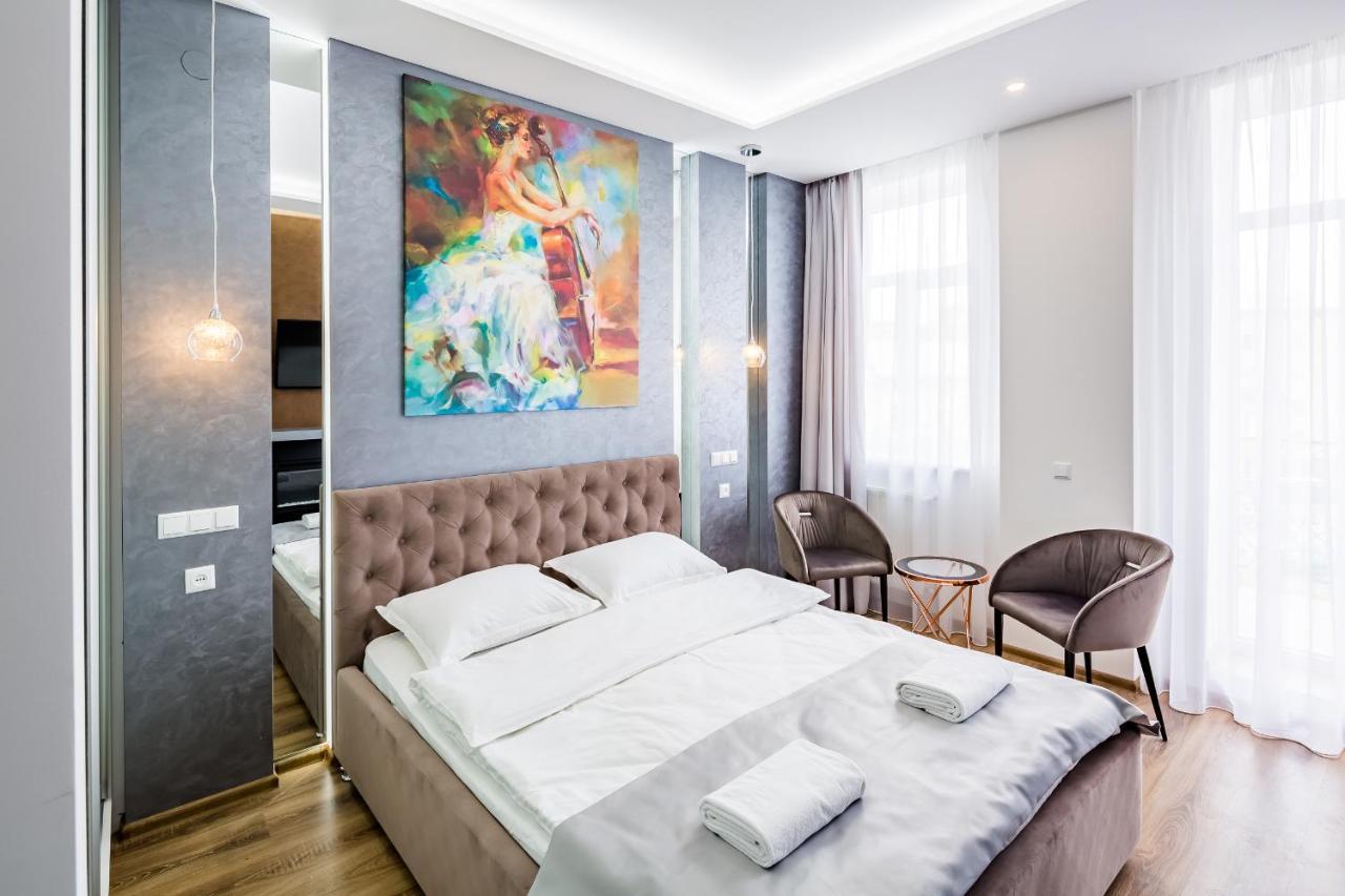 Royal Premier Apartment Лвив Екстериор снимка