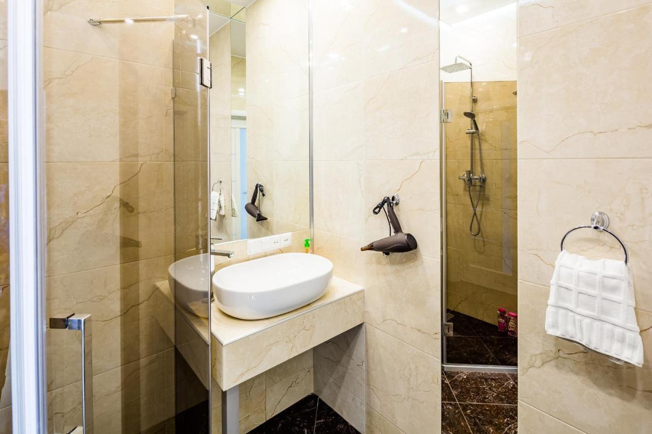 Royal Premier Apartment Лвив Екстериор снимка