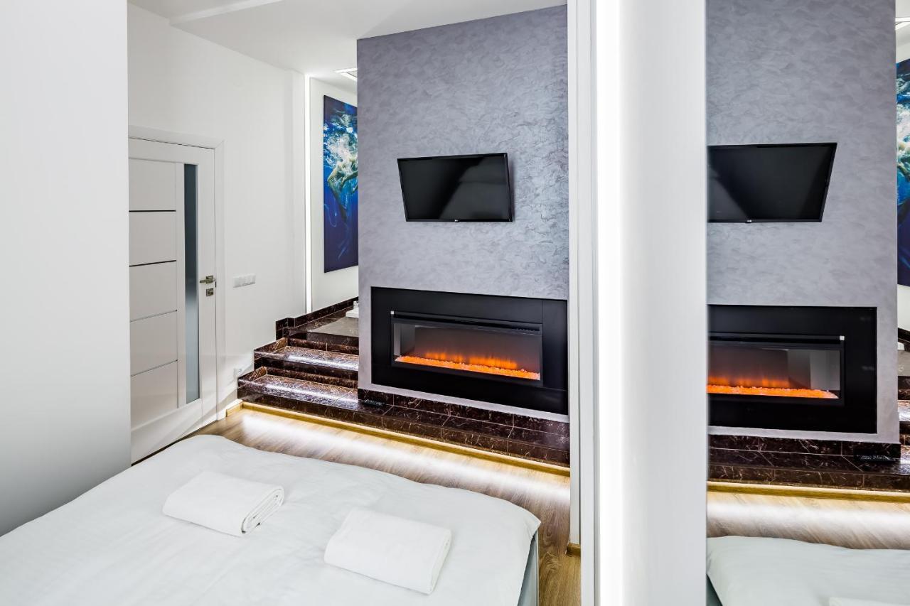 Royal Premier Apartment Лвив Екстериор снимка