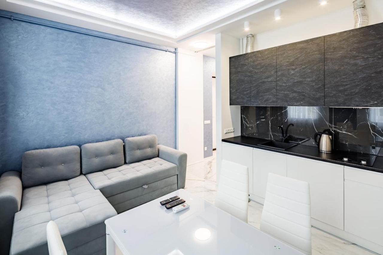 Royal Premier Apartment Лвив Екстериор снимка