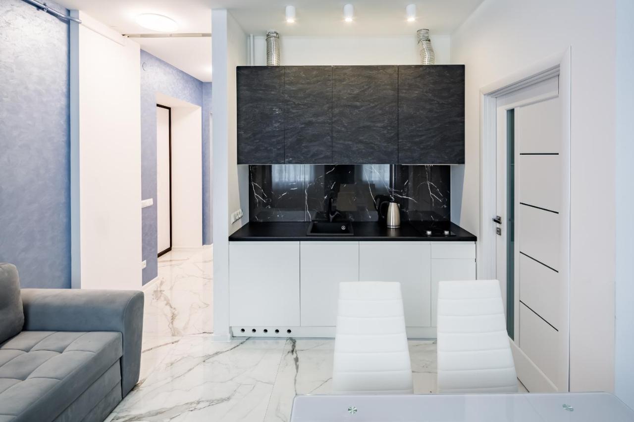 Royal Premier Apartment Лвив Екстериор снимка