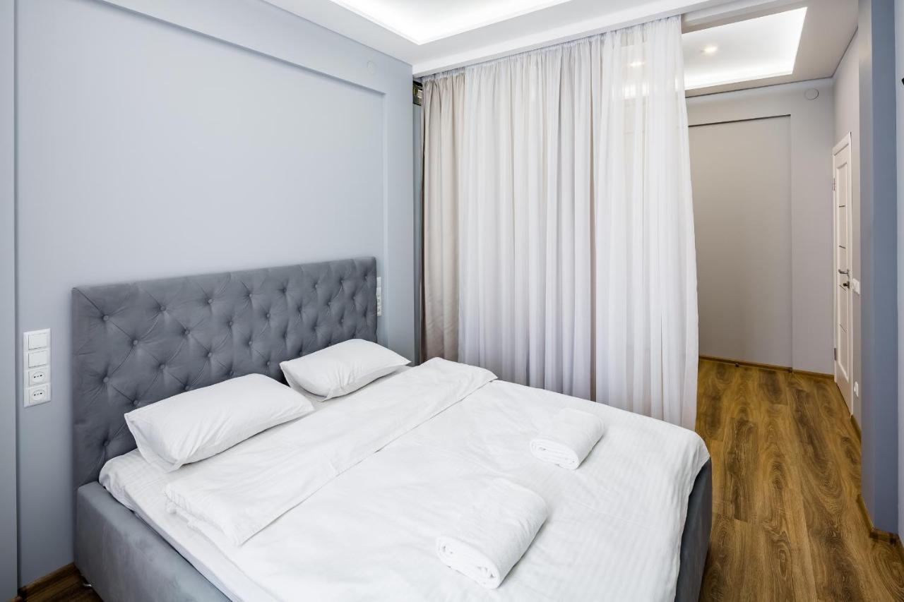 Royal Premier Apartment Лвив Екстериор снимка