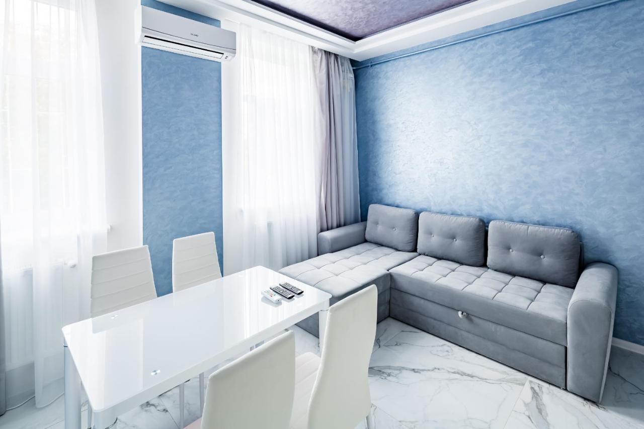 Royal Premier Apartment Лвив Екстериор снимка